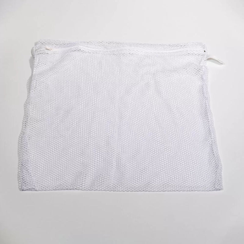 Laundry Mesh Wash Bag With Zip (White)