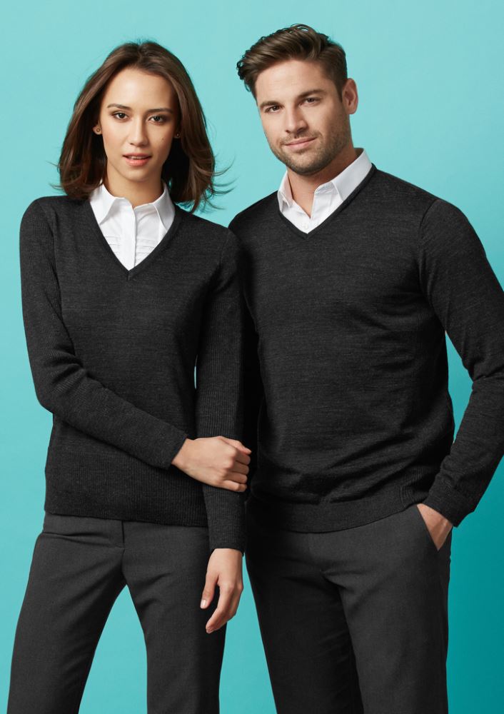 Men's 5XL Milano Pullover in Navy, featuring a V-neck, ribbed side details, and comfortable wool-acrylic blend for warmth.