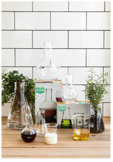 Set of 3 clear 100ml measuring flasks for precise cooking and science, featuring easy-to-read markings and a stylish design.