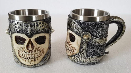 Skull tankard with intricate design, 400ml capacity, perfect for unique drinking experiences and themed gatherings.