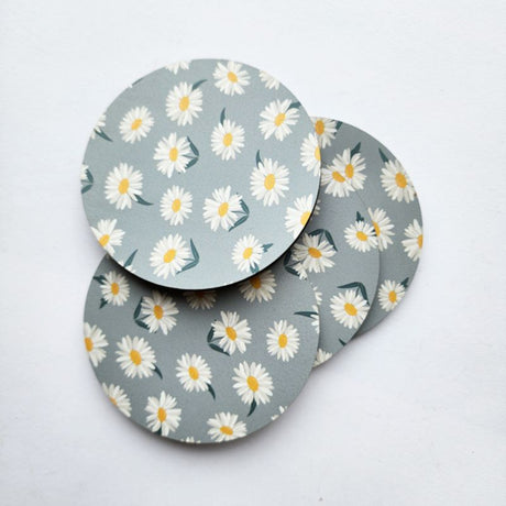 Coaster featuring a mountain daisy design on durable MDF, perfect for protecting surfaces and enhancing decor.