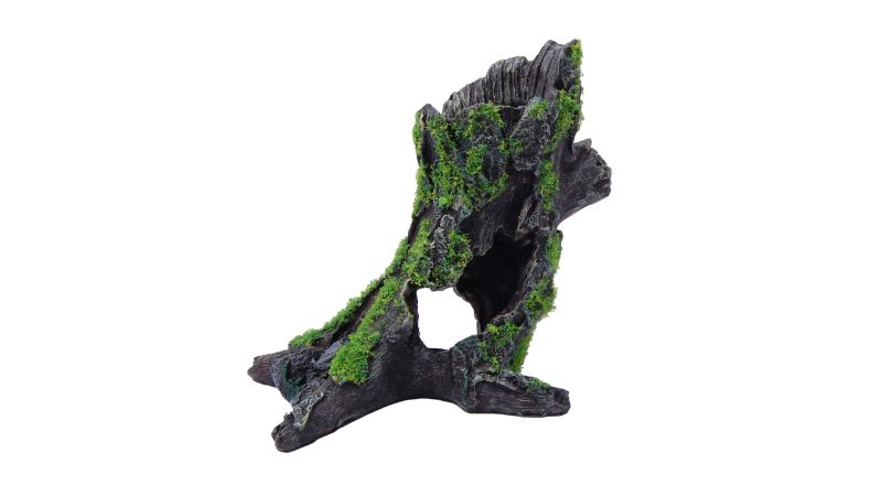 Decorative 16cm tree stump with vibrant moss, providing a natural hiding spot for fish and enhancing aquarium aesthetics.