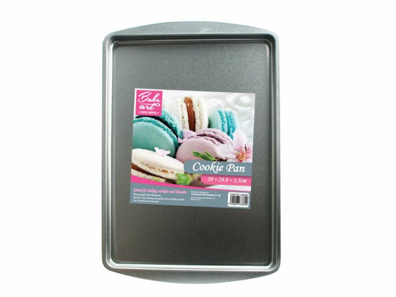 Premium 38cm cookie pan for baking 36 cookies with a non-stick surface, ensuring even baking and easy cleaning.