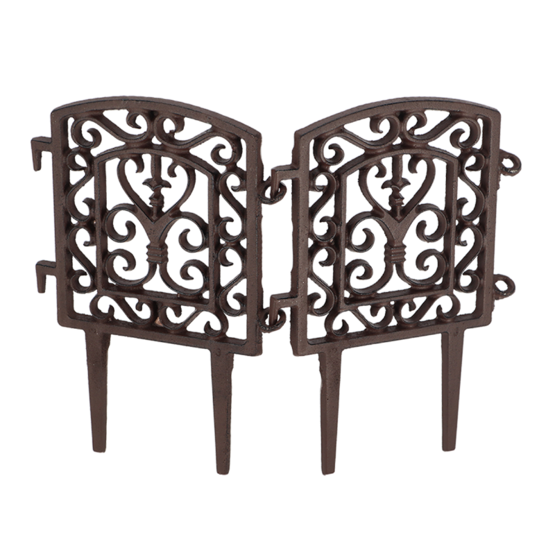 Connectable lawn fence set of 2, made of durable cast iron, perfect for edging gardens, pathways or flower beds.