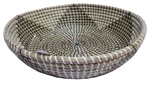 Seagrass dish with plastic weaving, 45cm, showcasing natural materials and modern design, perfect for home decor.