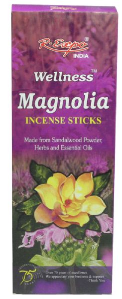 Wellness Incense Magnolia 20g features hand-rolled sticks made from natural ingredients for a serene and soothing aroma.