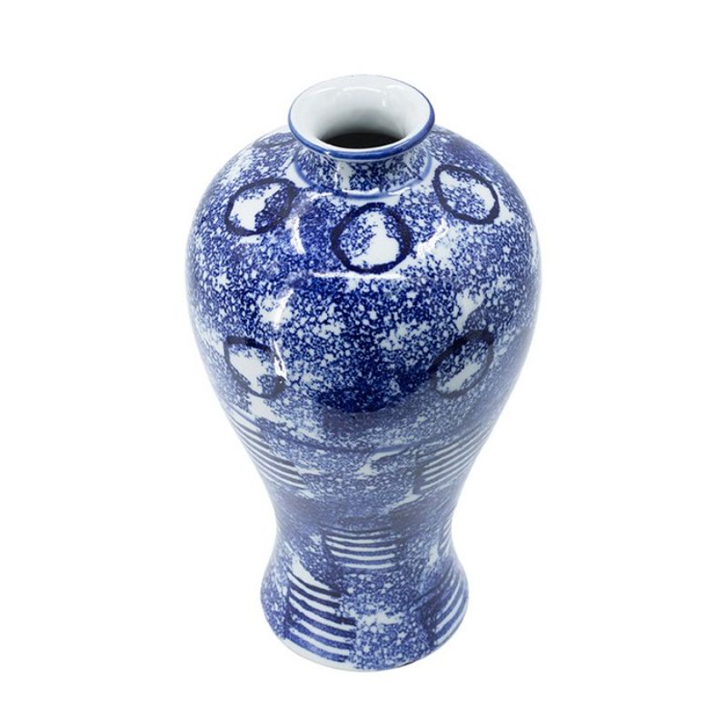 Elegant blue and white porcelain vase featuring an abstract pattern, perfect for enhancing home decor and floral displays.