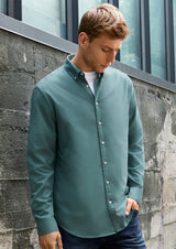 Mens Memphis Shirt in Grey Smoke, Size S, featuring a button-down collar, adjustable cuffs, and a loose pocket for versatility.