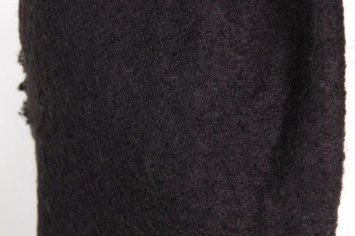 Luxurious BLACK shawl, 220x50+2x4cm, lightweight at 175g, perfect for layering in any season.