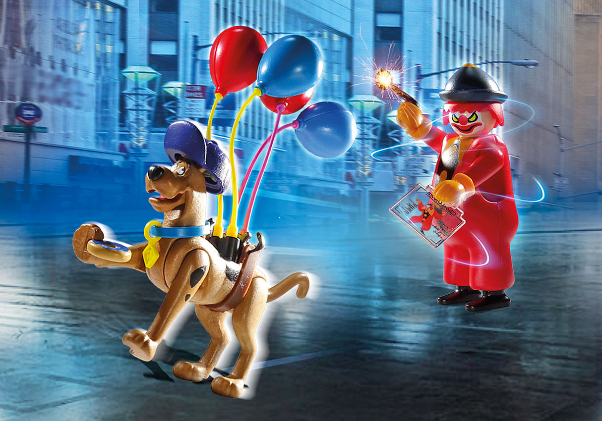 Playmobil Scooby-Doo set featuring Scooby as a balloon seller and the Ghost Clown, ideal for imaginative circus adventures.