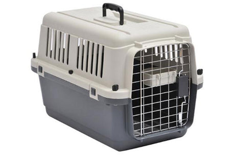 Airline carrier for small pets up to 5kg, IATA compliant, lightweight, with safety features and water dish included.