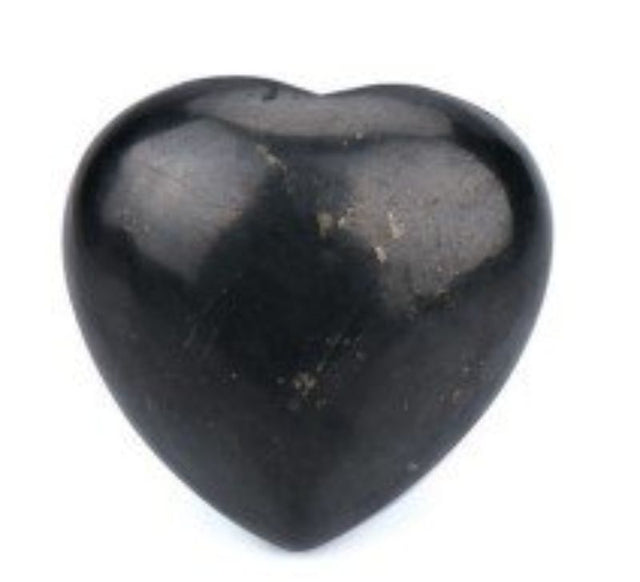 Heart-shaped Shungite stone (40MM) for EMF protection and grounding, promoting wellness and reducing oxidative stress.