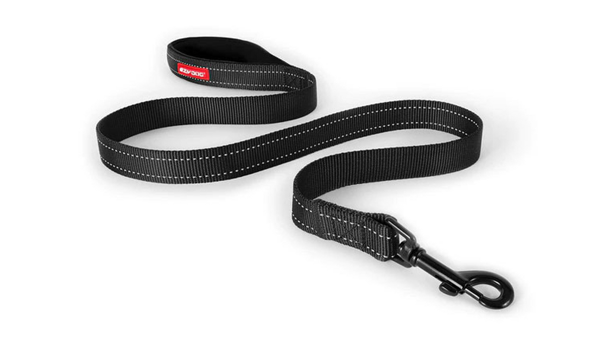 Black 120cm dog leash featuring soft touch nylon, neoprene handle, reflective stitching, and secure carbon snap clip.