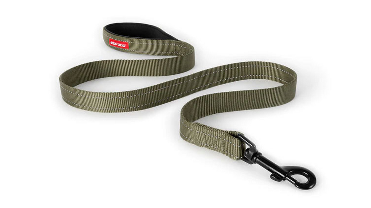 Khaki dog leash measuring 120cm, featuring a neoprene handle, soft nylon webbing, reflective stitching, and secure carbon clip.