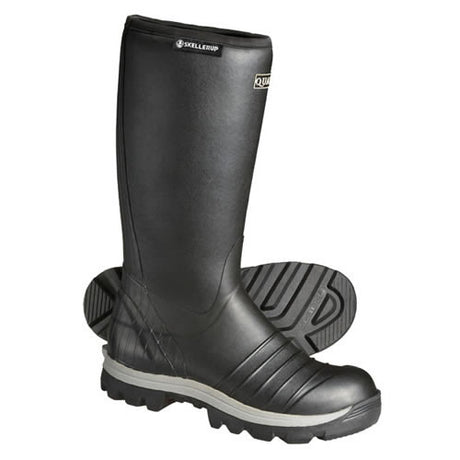 Quatro Insulated Knee Gumboots in Size 4, featuring ergonomic design, warmth, and durability for outdoor activities.