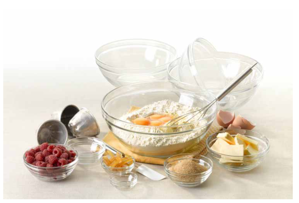 Clear glass bowl from Duralex, 17cm, durable tempered glass for serving hot or cold dishes, dishwasher and microwave safe.