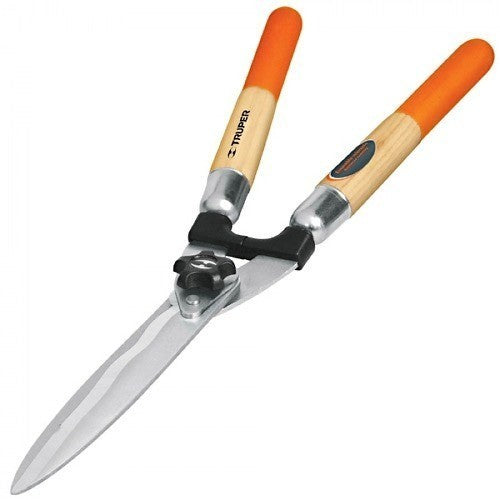 Truper hedge shears with wavy blade, wood handle, and rubber grips designed for precision trimming and comfort.