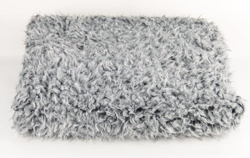 Luxurious double-sided faux sheep throw blanket with white ends, 70 x 180 cm, perfect for cozying up in style.