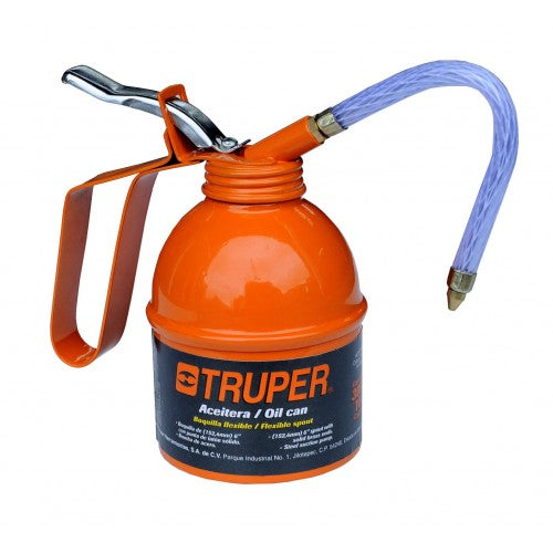 Truper 300ml oil can with flexible spout, brass tip, and steel pump for precise lubrication in tight spaces.