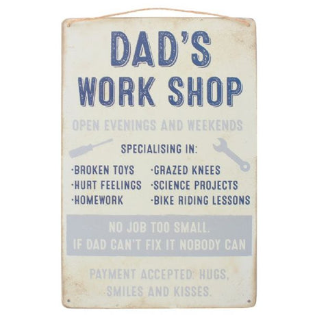 Rustic metal wall art sign featuring "Dad's Workshop," perfect for celebrating craftsmanship and fatherhood. 30x20 cm.