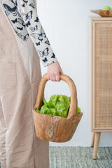 Teak rectangular bowl with handle, 33cm, showcasing unique grain; ideal for serving and elegant home decor.