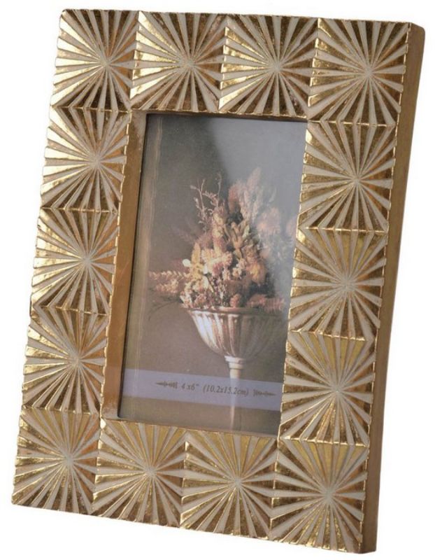 Elegant 4x6 photo frame in polyresin with glass cover, perfect for displaying cherished memories in any decor.