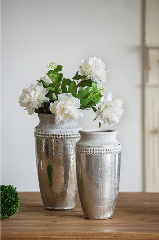 Elegant UMA Ceramic Vase, 28cm, perfect for fresh flowers or as a stylish centerpiece in any decor.