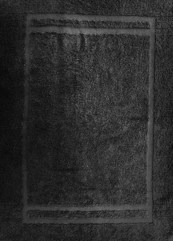 Luxurious black bath mat measuring 48 x 73 cm, ultra-absorbent, soft, and elegant for any bathroom decor.