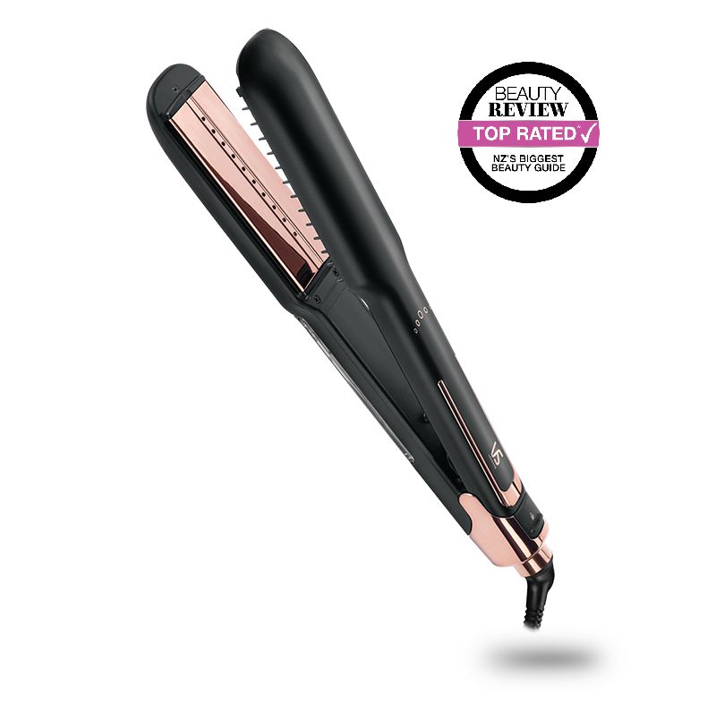 VS Sassoon Steam Straight Brilliance Hair Straightener with steam technology, wide titanium plates, and adjustable heat settings.