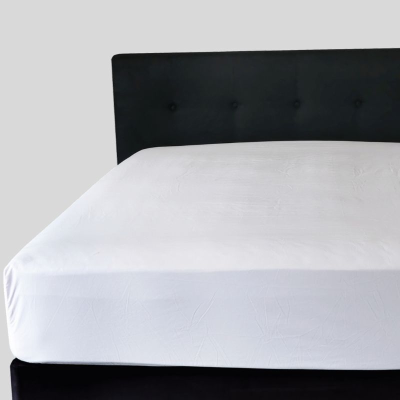 White Weavers Premium Single Fitted Sheet, 50% cotton, 50% polyester, wrinkle-resistant, 220 thread count, easy care.