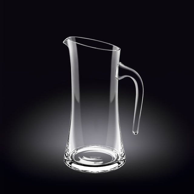 Elegant 650ml lead-free crystalline glass jug, perfect for serving cold beverages with exceptional clarity and durability.