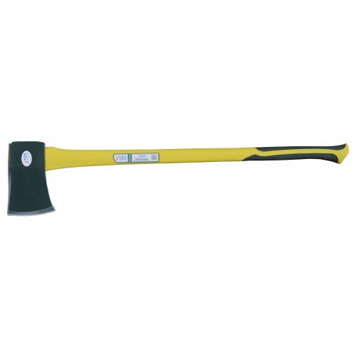 Axe Xcel Dayton pattern axe with a lightweight fiberglass handle and forged carbon steel head for effective chopping and splitting.