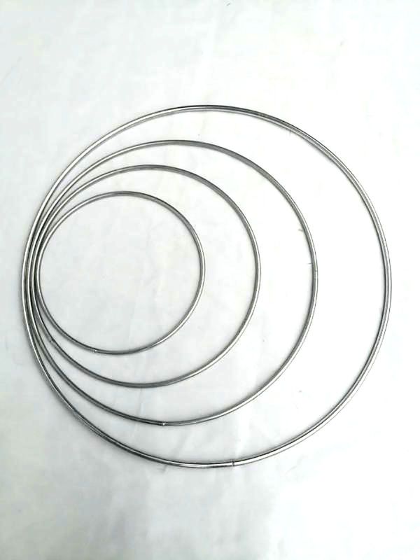 Vibrant 40cm artificial Alliuminium Ring, perfect for stylish home decor and elegant centerpieces.