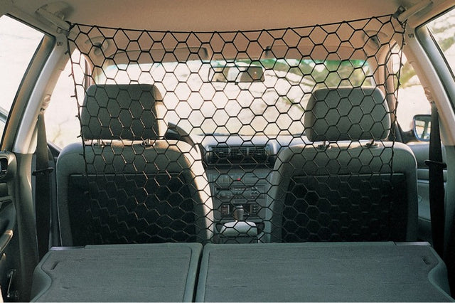 Black Car Cargo/Pet Net, 1x1m, secures belongings and pets for organized, safe travel in various vehicles.