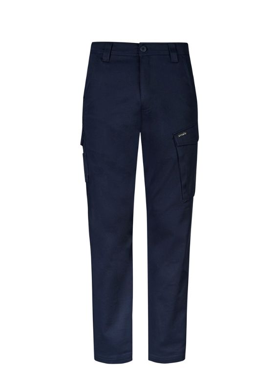 Men's navy cargo pants, size 72, featuring stretch fabric, oversized pockets, and a slim fit design for comfort and functionality.