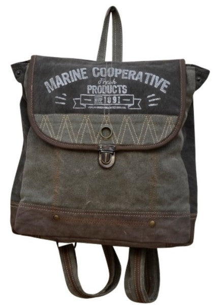 Stylish 35cm canvas and leather bag by Rembrandt, ideal for daily essentials and enhancing any decor.