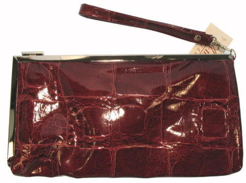 Chic cerise evening bag, 25.5 x 14 x 2 cm, stylish accessory for nights out, perfect for essentials and adding color.