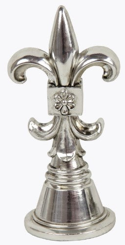 Elegant silver Fleur De Lys decor measuring 8 x 9.2 x 19.5 cm, perfect for adding sophistication to any room.