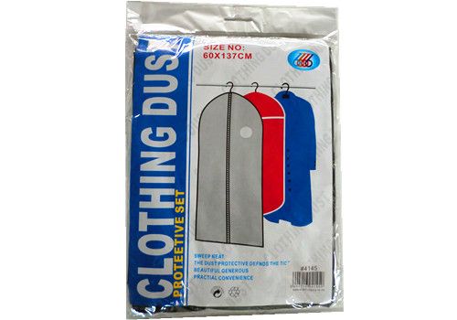 Set of 4 suit covers (137cm) for protecting suits, blazers, and formal wear from dust and moisture during storage or travel.