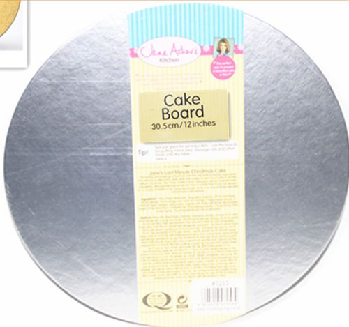 Round cake board measuring 30.5 cm, ideal for stunning cake presentations with durable, food-grade materials.