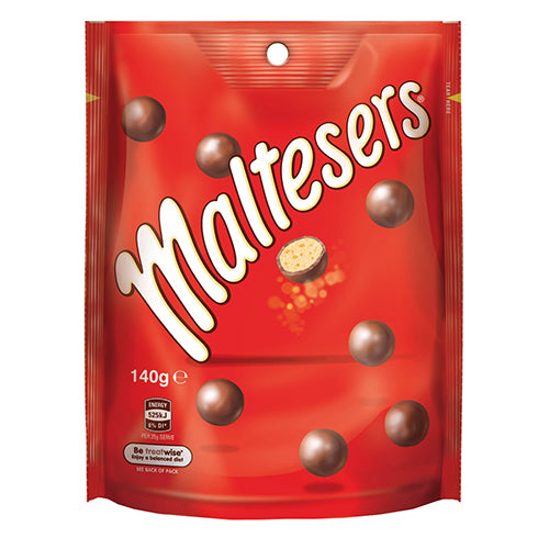 Maltesers Milk Chocolate Bag 140g with crispy malt centers and creamy chocolate for a delightful snack experience.