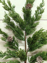 Lifelike 80 cm tall juniper spray with five elegant branches and realistic leaves, enhanced with authentic seeds.