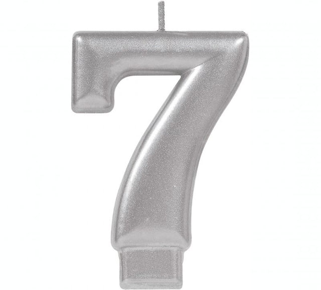 Silver #7 numeral candle, 8cm tall, adds elegance to cakes for birthdays and anniversaries with its shiny metallic finish.