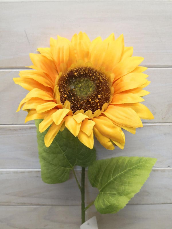 Artificial single sunflower stem, 15cm tall, lifelike design perfect for home decor, weddings, and DIY arrangements.