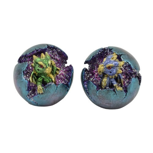 Set of 2 hand-painted dragon geode ornaments in green and blue, measuring 7.5 cm tall, emitting a magical glow.