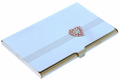 Small matte cardholder featuring etching lines and an imitation diamond heart, available in white or pink.