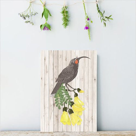 Kiwiana wall art featuring a Huia design on lightweight plywood, perfect for home decor and celebrating New Zealand’s heritage.