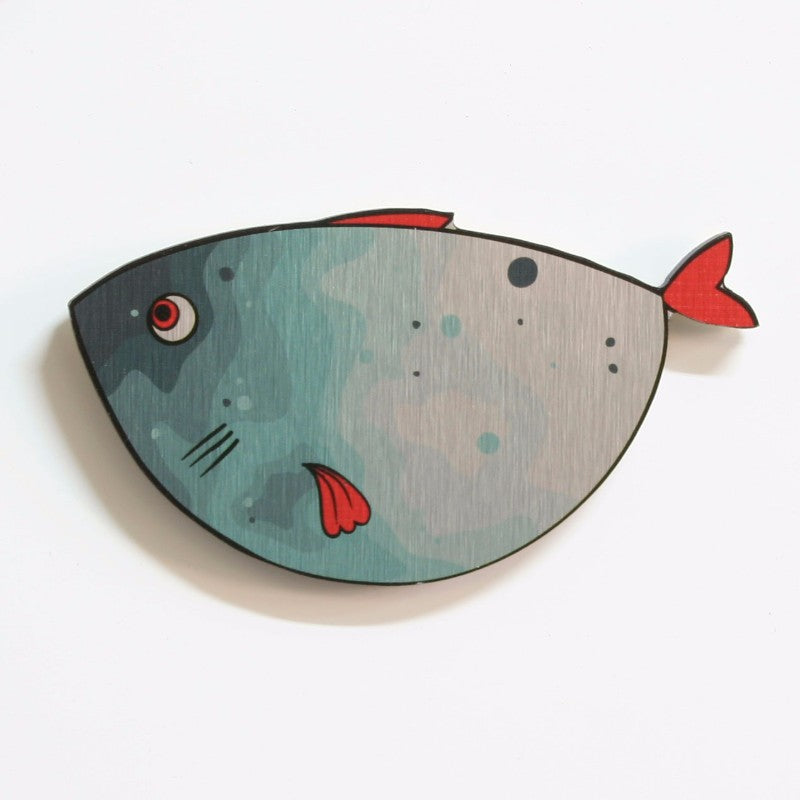 Five exquisite fish wall art pieces printed on brushed silver, ideal for coastal decor indoors or outdoors.