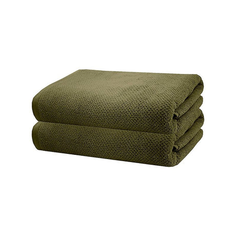 Olive bath towels in a soft cotton, 70x140 cm, featuring a subtle texture and narrow hem for elegance and comfort.