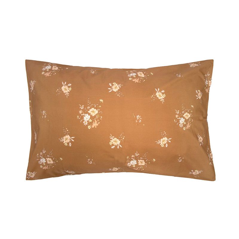 King Duvet Cover featuring hand-drawn wildflower design in soft peach, ivory, and terracotta, reversible for fresh style.